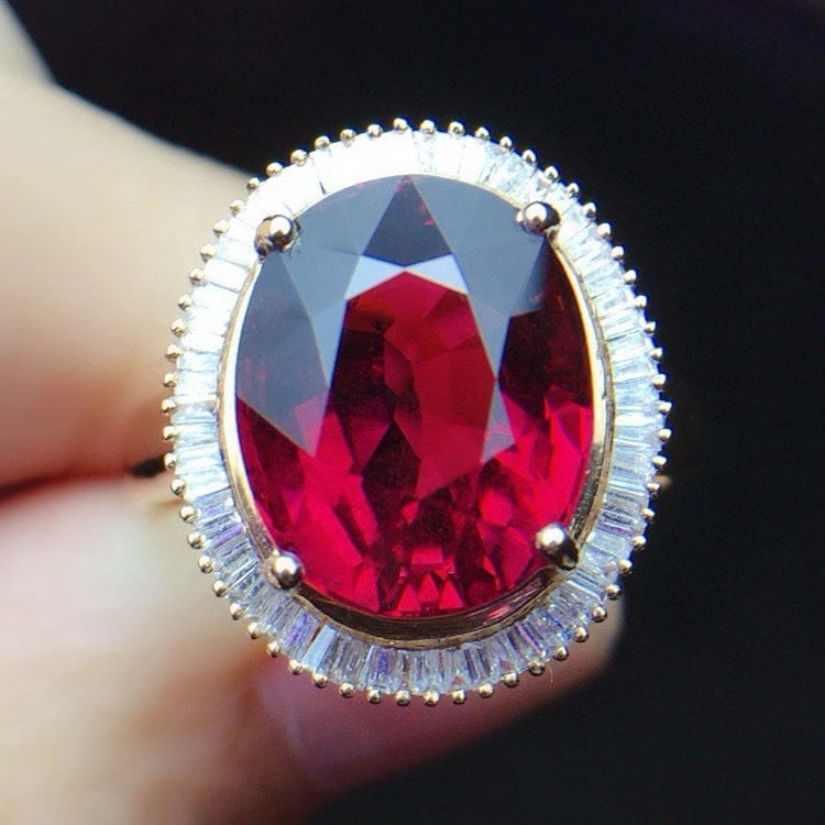 14k Gold 7 Ct Natural Tourmaline & Diamond Ring: Ref:231030210 // gold content:14k gold // ring size:7. 25us // // main gemstone:tourmaline // shape:oval // carat weight:7ct // color:red // treatment:natural // // adjacent gemstone 2 : diamond // nu