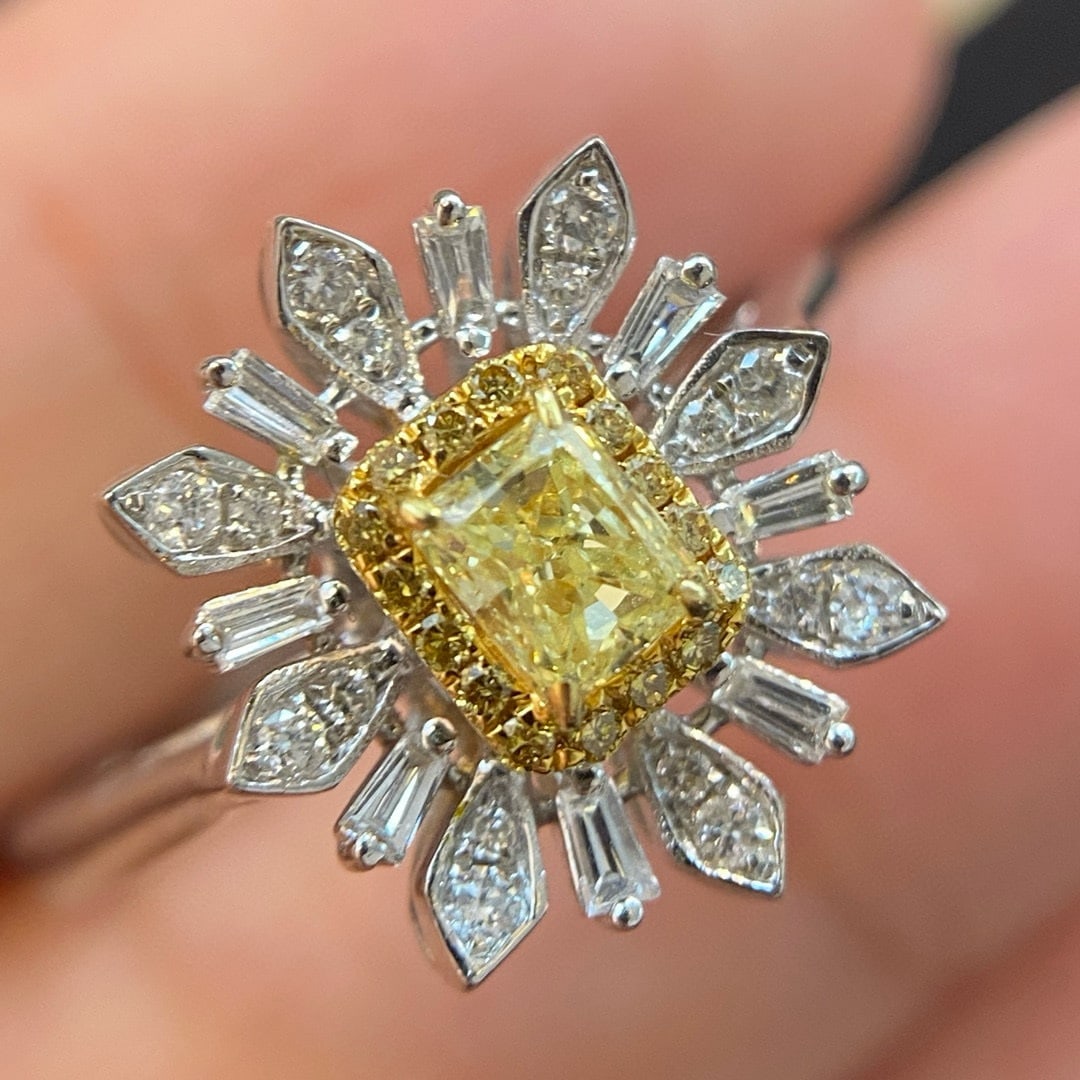 14k Gold 0.57 Ctw Natural Yellow Diamond & Diamond Ring: Ref:231030215 // gold content:14k gold // ring size:7. 25us // // main gemstone:yellow diamond // shape:radiant // carat weight:0. 32ct // color:yellow // treatment:natural // // adjacent gemstone 2