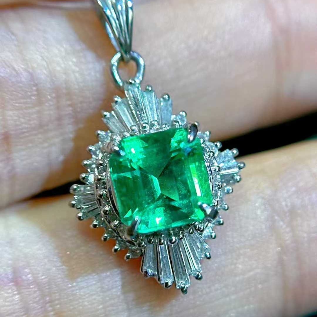 14k Gold 1.99 Ctw Vivid Green Natural Emerald & Diamond Pendant( Without Chain ) - 3