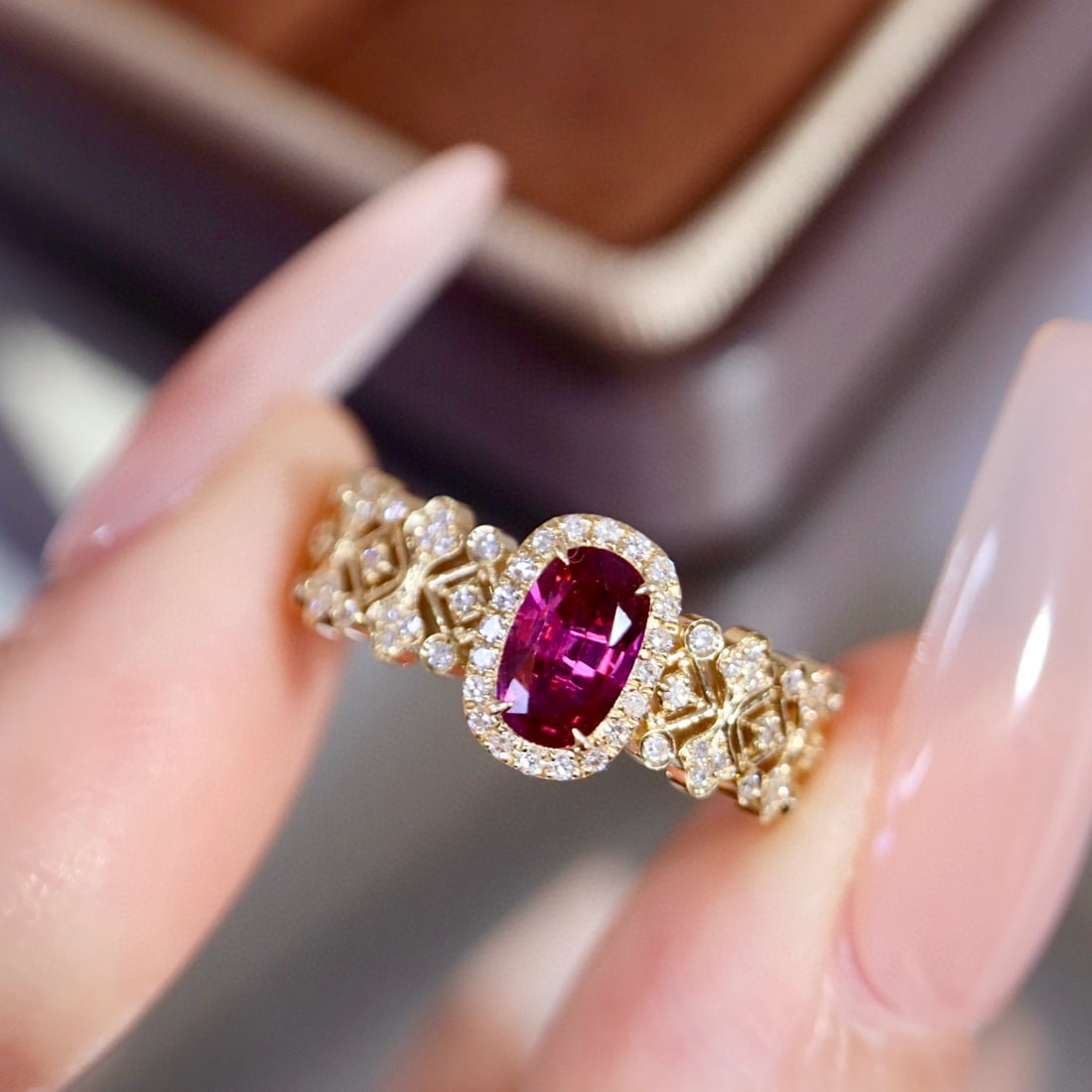 14k Gold 0.95 Ctw Natural Ruby & Diamond Ring: Ref:231030246 // gold content:14k gold // ring size:7. 25us // // main gemstone:ruby // shape:oval // carat weight:0. 76ct // color:red // treatment:natural // // adjacent gemstone 2 : diamond //