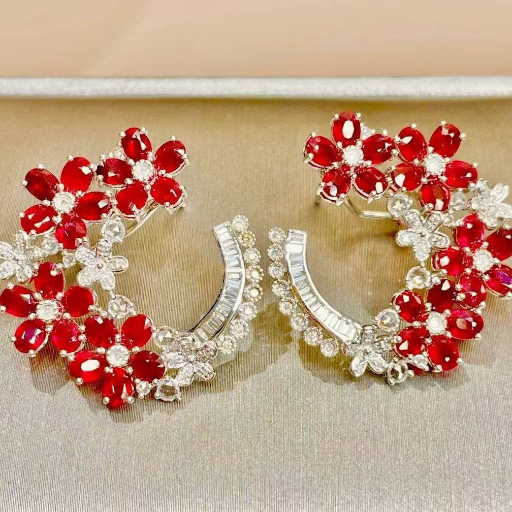 14k Gold 7 Ct Natural Ruby & Diamond & Sapphire Earrings: Ref:231030249 // gold content:14k gold // main gemstone:ruby // shape:oval // carat weight:7ct // color:pigeonblood red // treatment:natural // // adjacent gemstone 2 : diamond // shape:multiply //