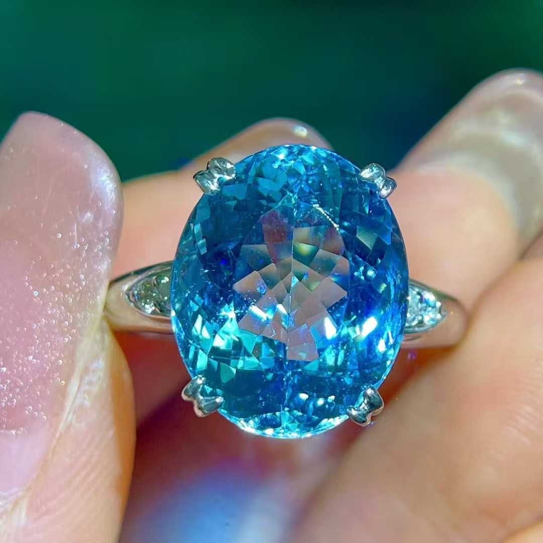14k Gold 7.60 Ctw Natural Aquamarine & Diamond Ring - 2