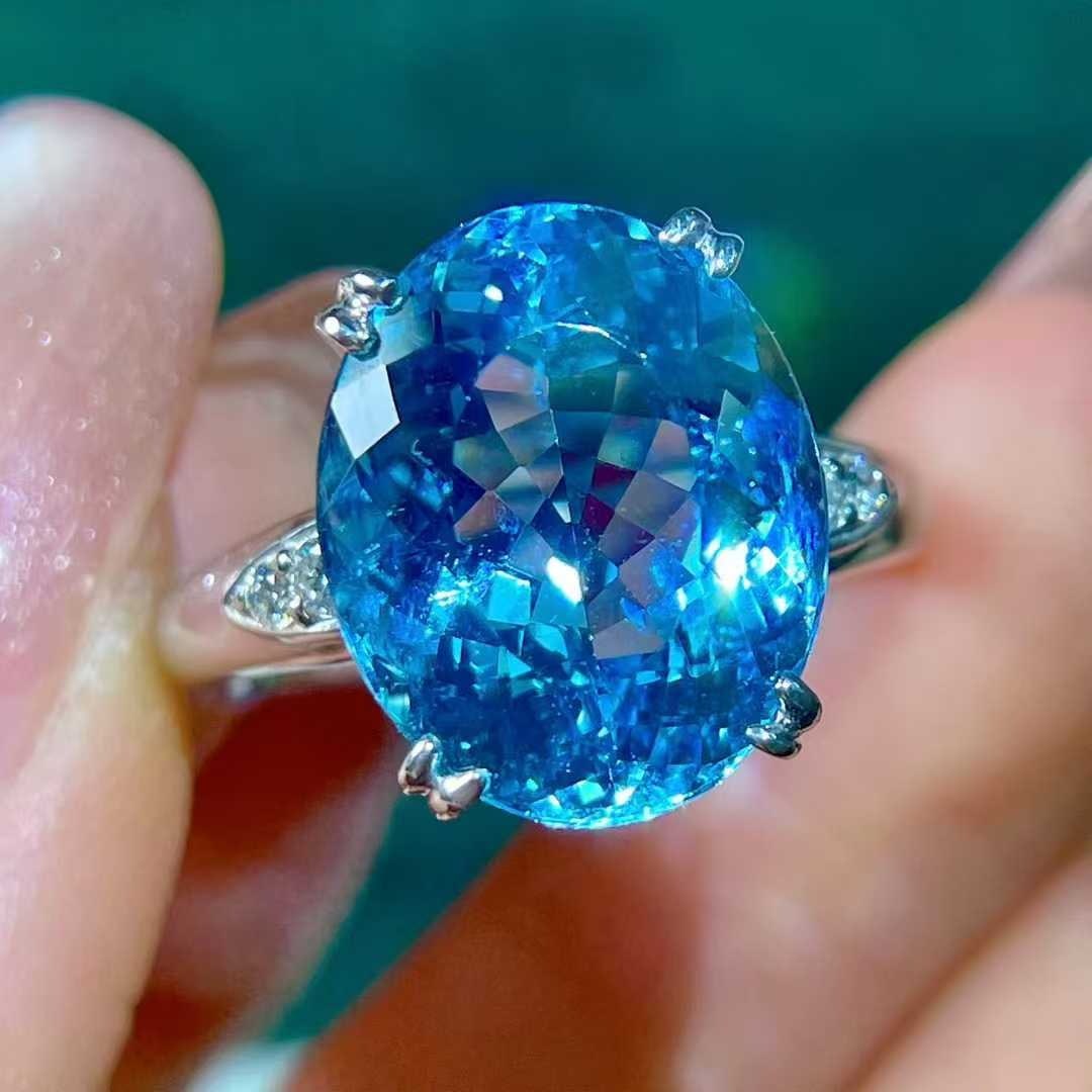 14k Gold 7.60 Ctw Natural Aquamarine & Diamond Ring - 4