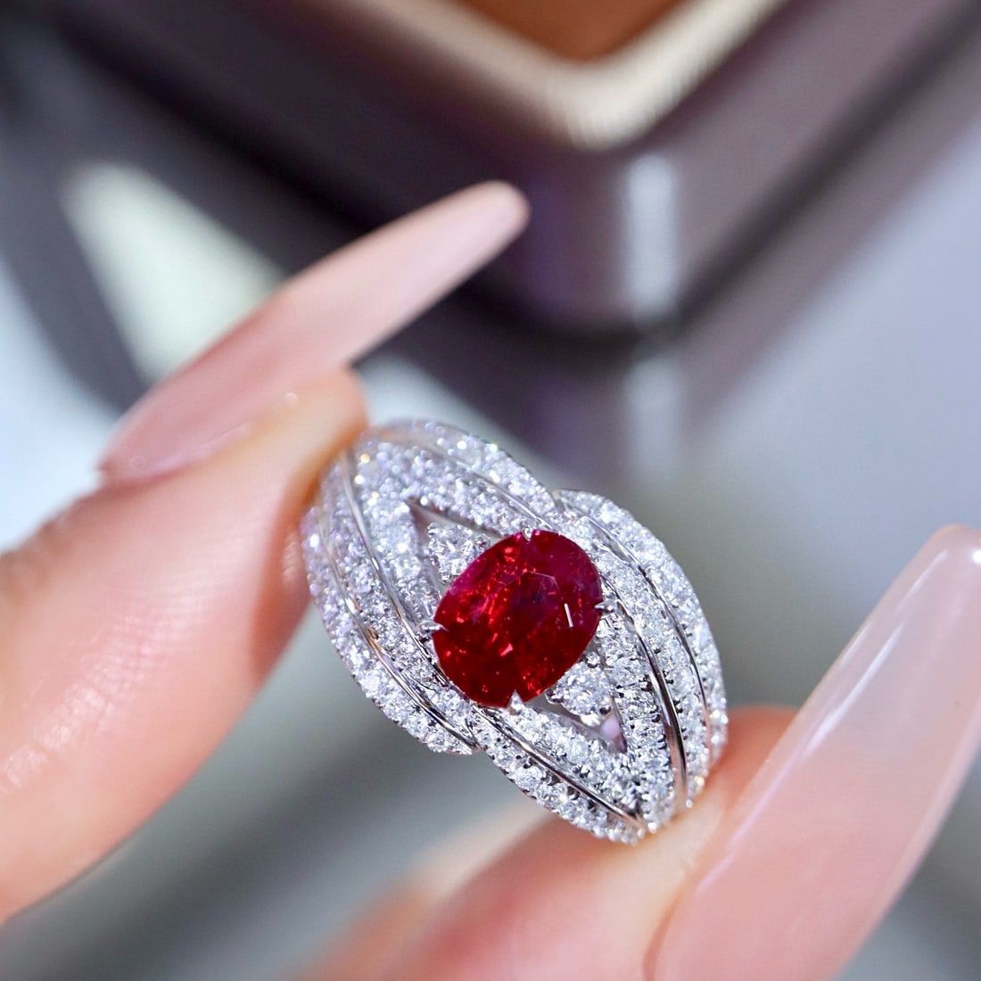 14k Gold 1.64 Ctw Vivid Red Natural Ruby & Diamond Ring: Ref:231030318 // gold content:14k gold // ring size:7. 25us // // main gemstone:ruby // shape:oval // carat weight:1. 03ct // color:vivid red // treatment:natural // // adjacent gemstone 2 : diamond