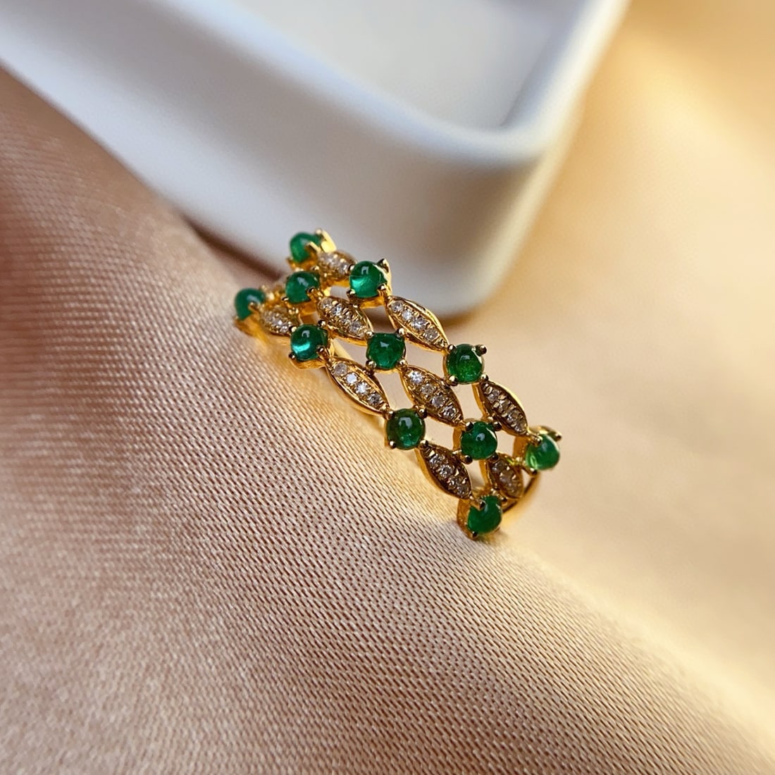 14k Gold 1.00 Ct Natural Emerald & Diamond Ring - 4