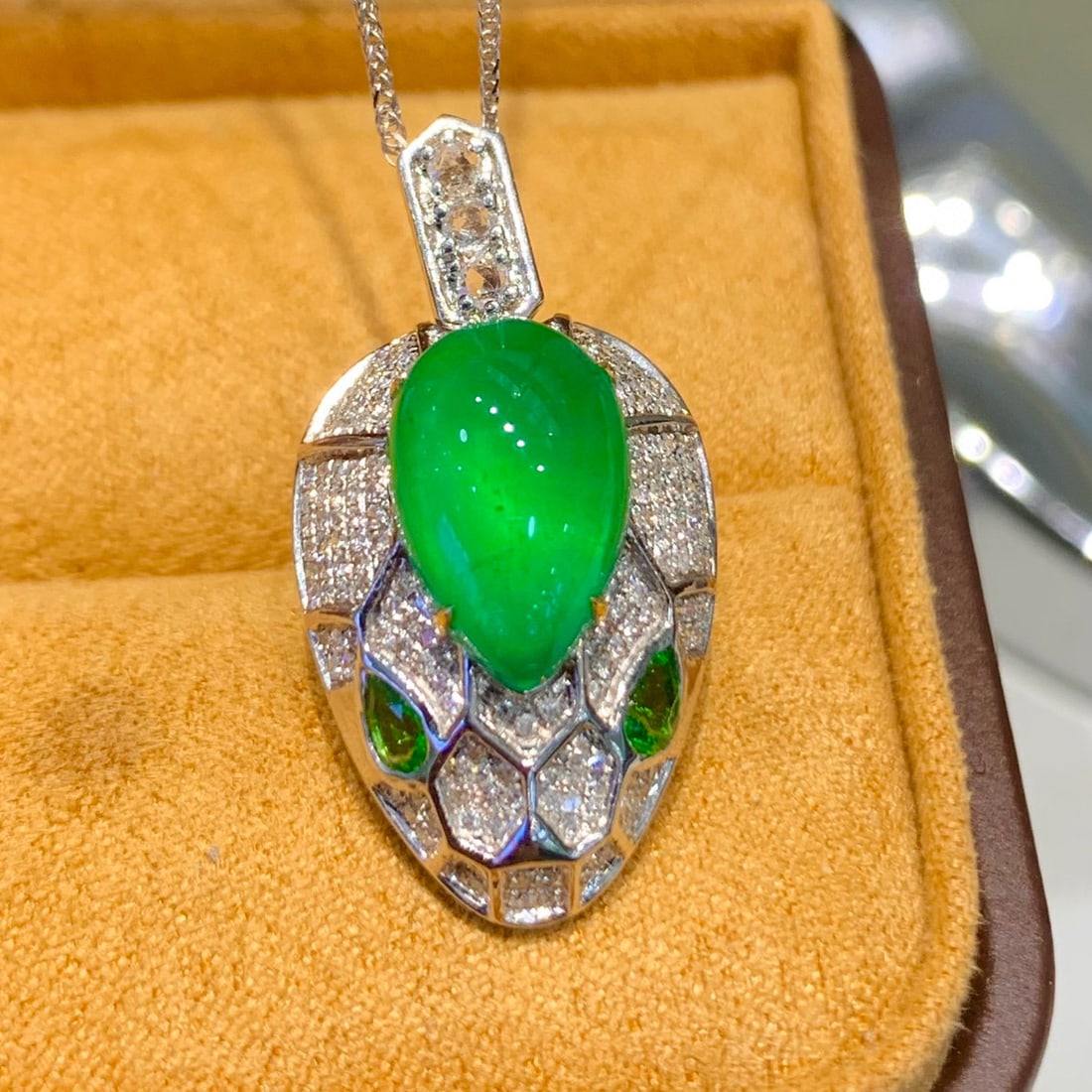 14k Gold 3.75 Ct Vivid Green Natural Emerald & Diamond & Tsavorite Pendant( Without Chain ) - 5