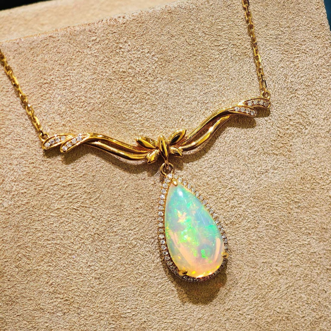 14k Gold 2.94 Ctw Natural Opal & Diamond Necklace - 5