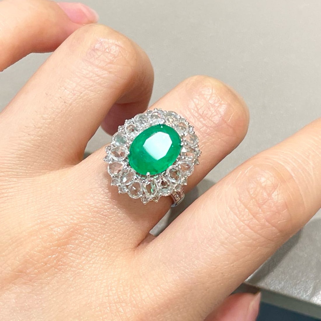14k Gold 2.7 Ct Natural Emerald & Sapphire & Diamond Ring - 2