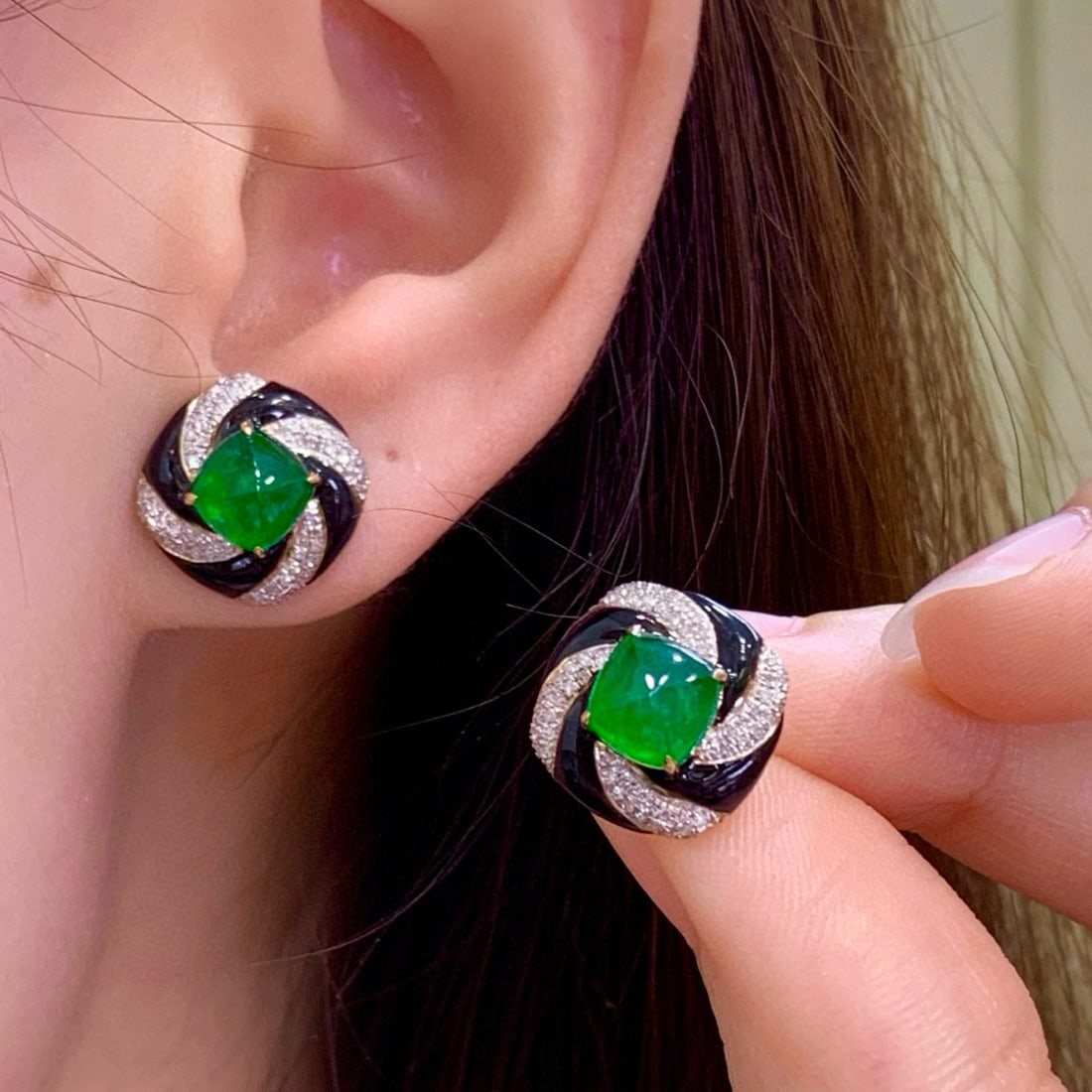 14k Gold 3.2 Ct Vivid Green Natural Emerald & Diamond Earrings - 5