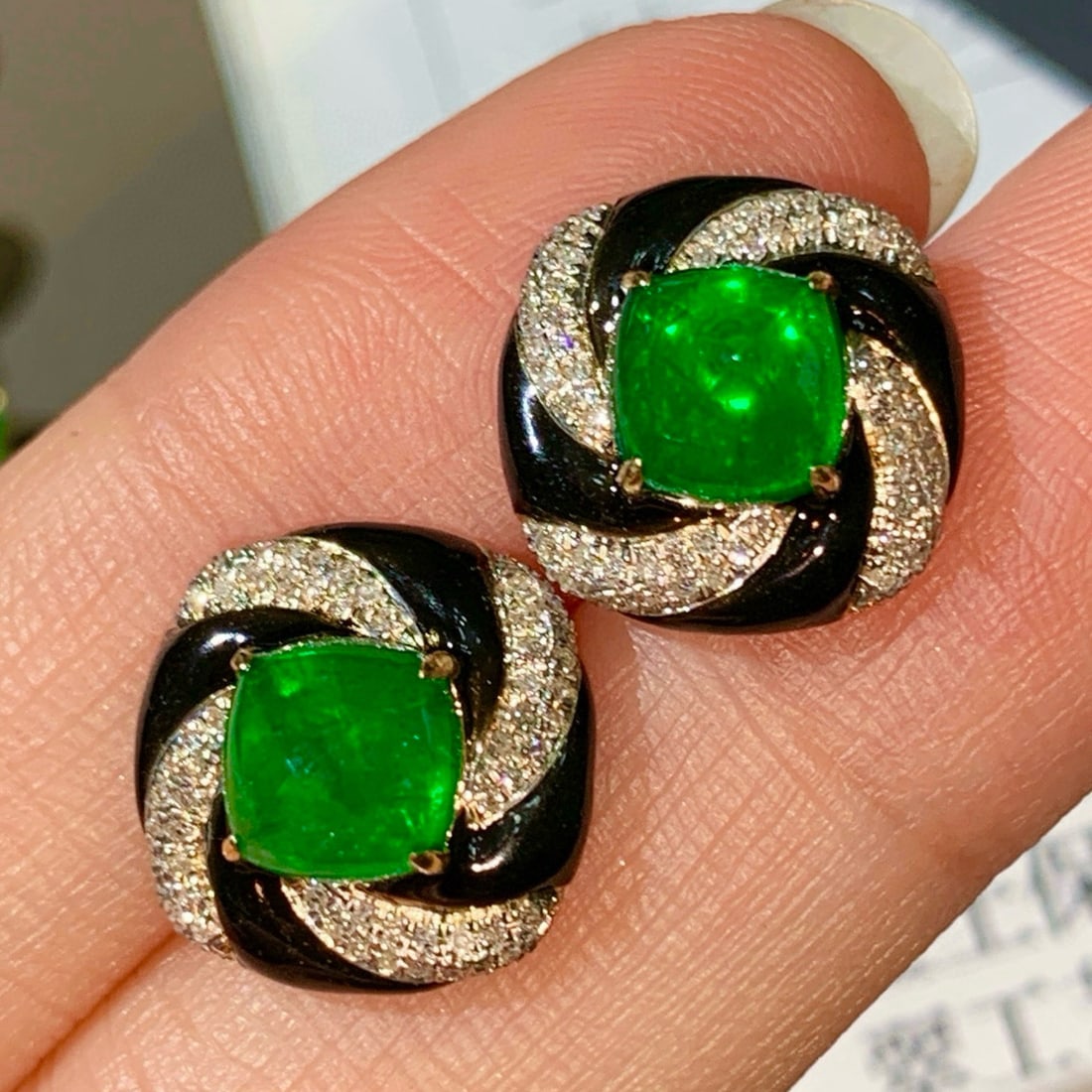 14k Gold 3.2 Ct Vivid Green Natural Emerald & Diamond Earrings - 8