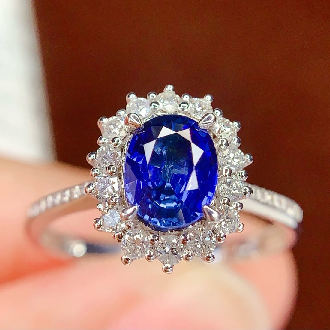 14k Gold 1.5 Ct Vivid Blue Natural Sapphire & Diamond Ring - 2