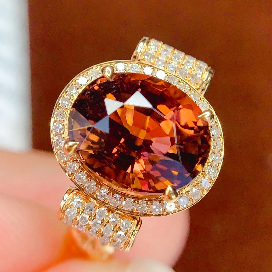 14k Gold 4.75 Ct Natural Tourmaline & Diamond Ring: Ref:231030400 // gold content:14k gold // ring size:7. 25us // // main gemstone:tourmaline // shape:oval // carat weight:4. 75ct // color:orange // treatment:natural // // adjacent gemstone 2 :