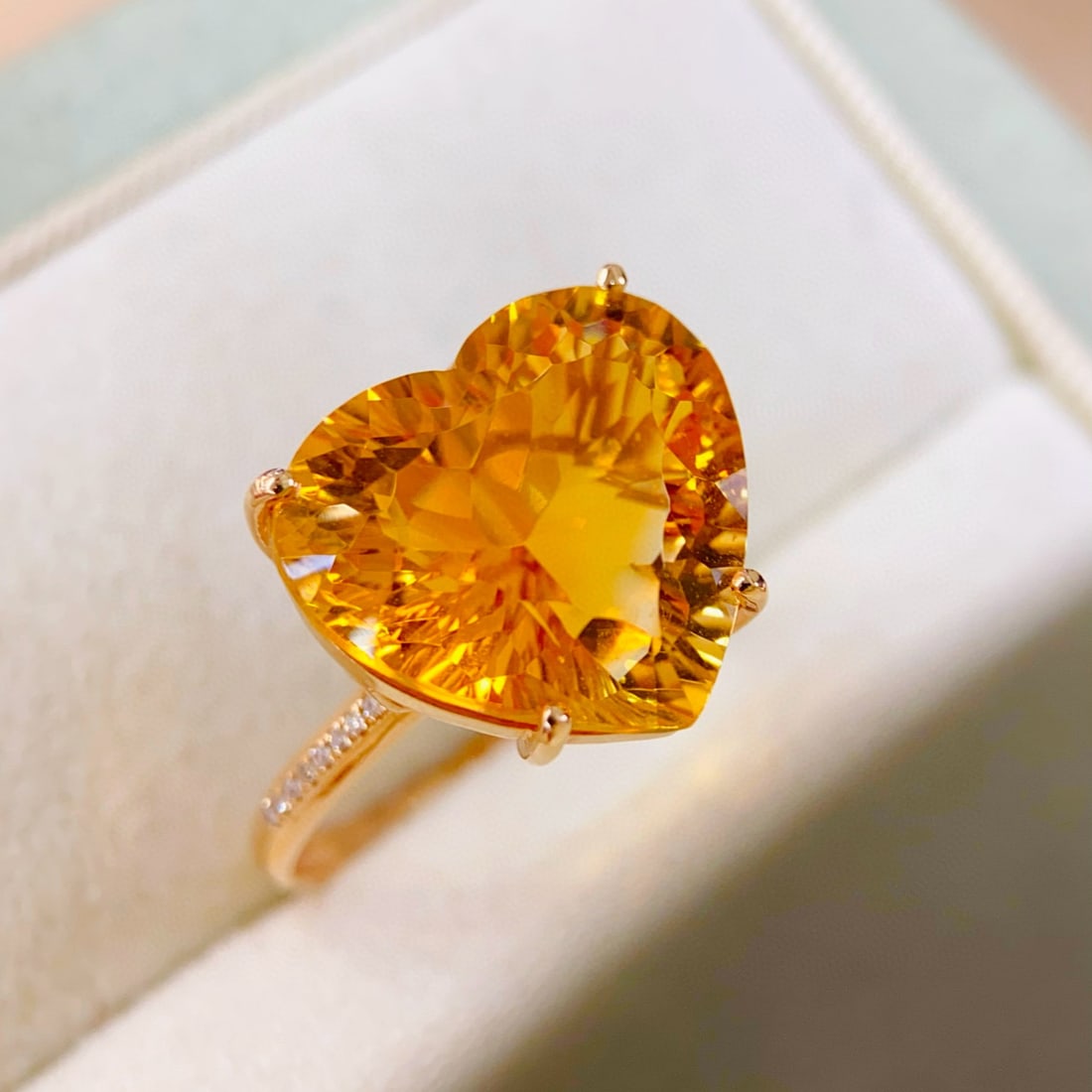 14k Gold 9.25 Ctw Natural Citrine & Diamond Ring - 3