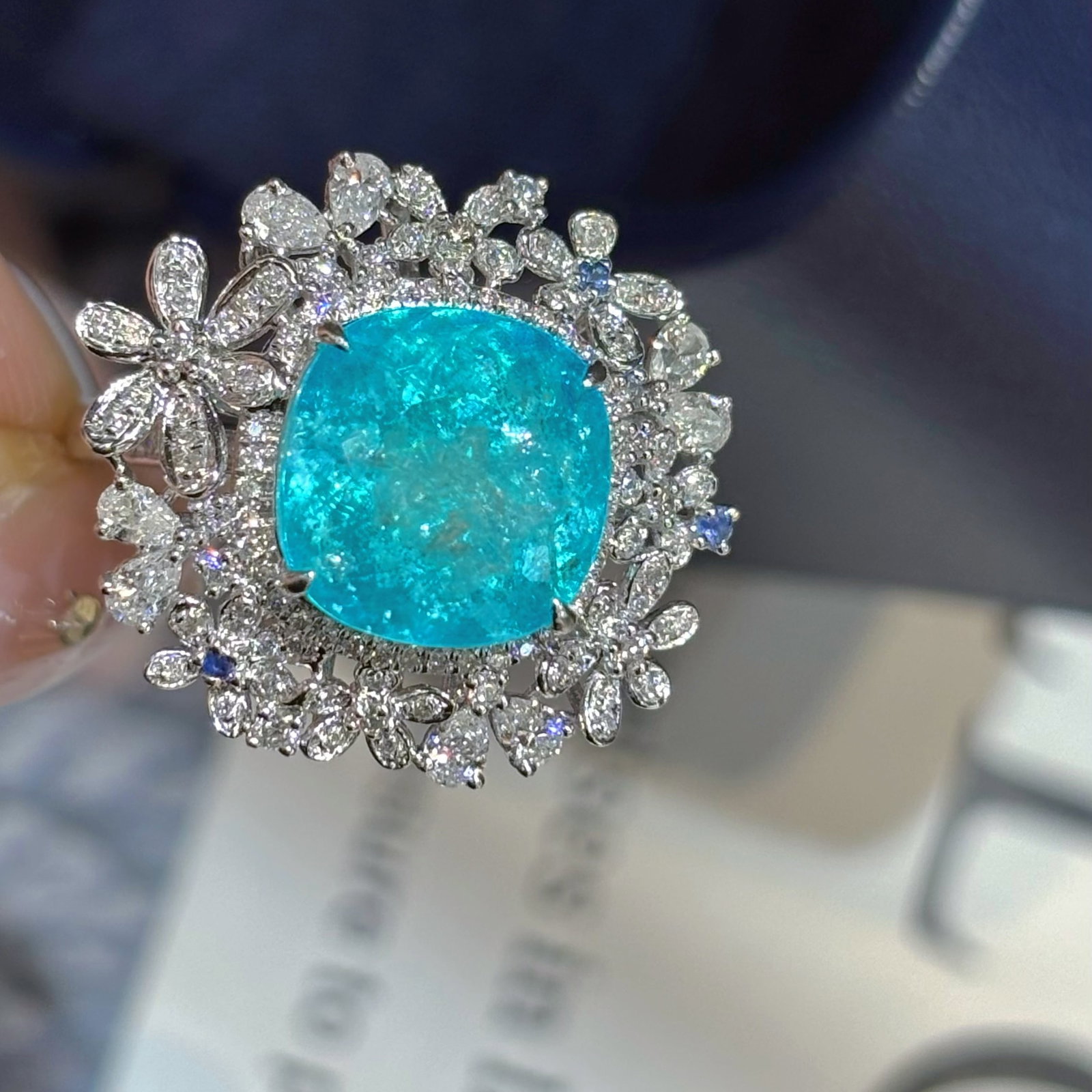 14k Gold 8.2 Ctw Natural Paraiba Tourmaline & Diamond Ring - 3