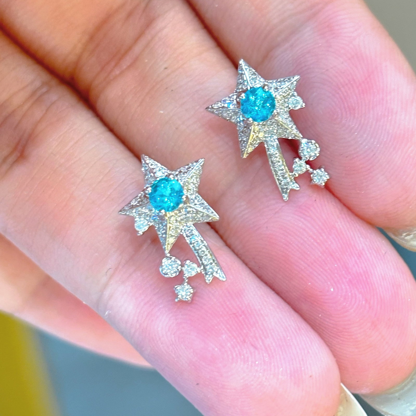 14k Gold 0.25 Ct Natural Paraiba Tourmaline & Diamond Earrings - 4