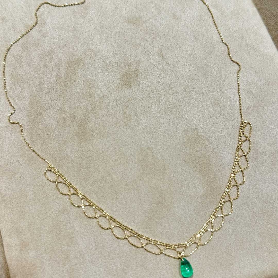 14k Gold 3 Ct Natural Emerald Necklace: Ref:231030429 // gold content:14k gold // main gemstone:emerald // shape:pear // carat weight:3ct // color:green // treatment:natural // Condition: New Low Estimate: 5100 High Estimate: 7600