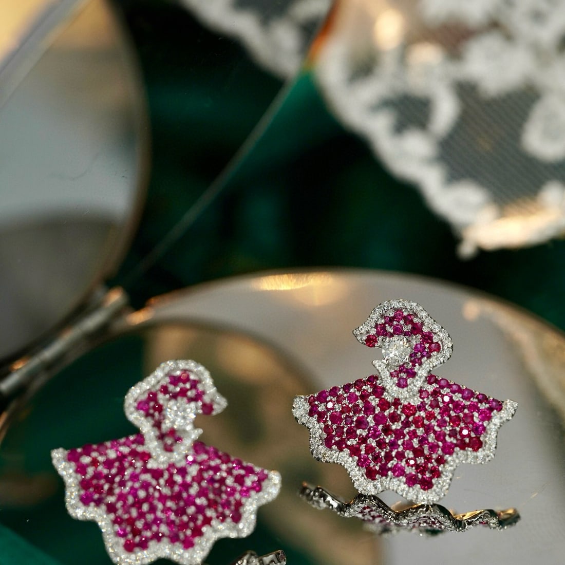 14k Gold 2.52 Ctw Natural Ruby & Diamond Earrings: Ref:231030437 // gold content:14k gold // main gemstone:ruby // shape:round // carat weight:2. 0ct // color:red // treatment:natural // cut grade:g // // adjacent gemstone 2 : diamond // shape:round