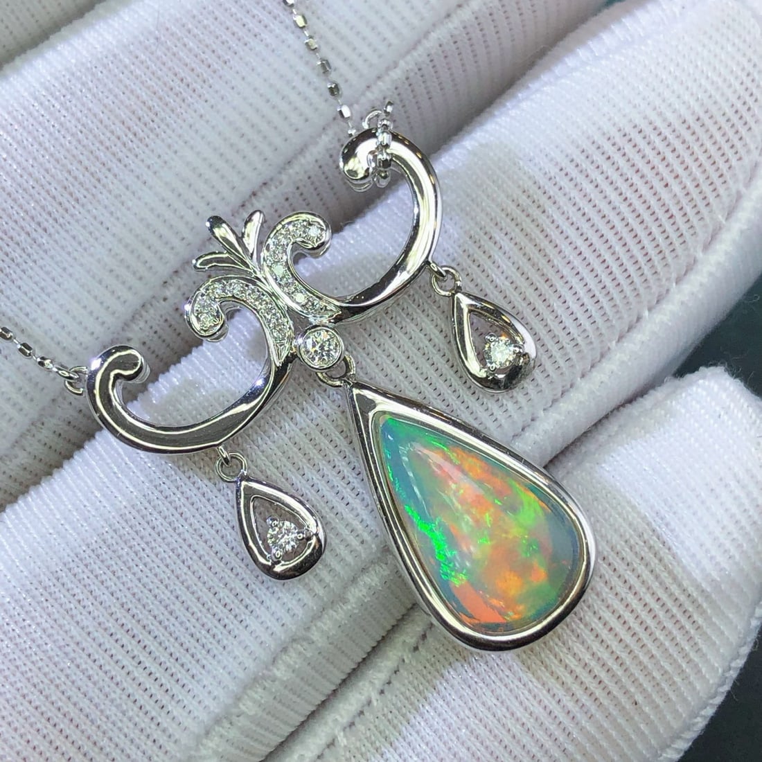 14k Gold 1.46 Ctw Natural Opal & Diamond Necklace - 6