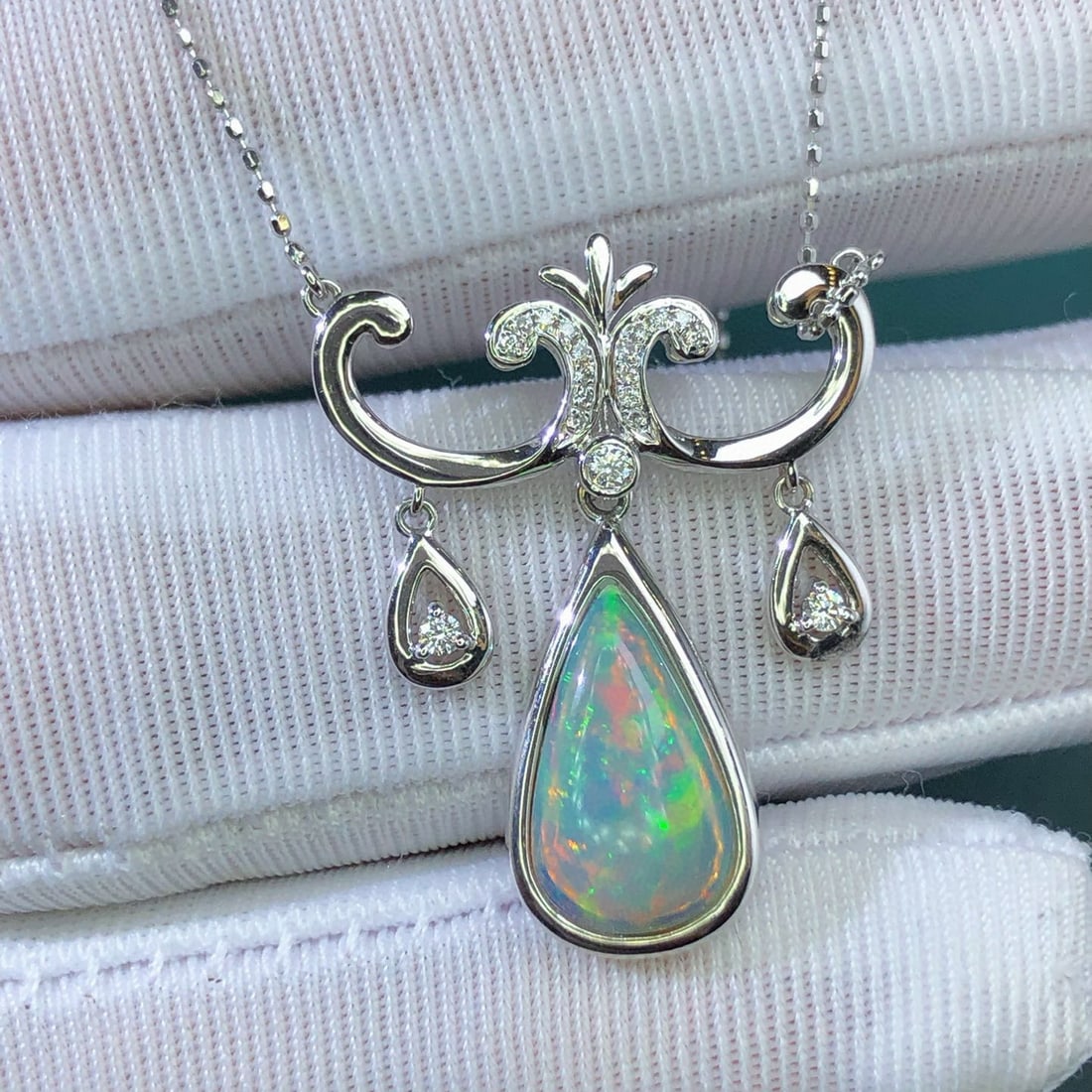 14k Gold 1.46 Ctw Natural Opal & Diamond Necklace - 8