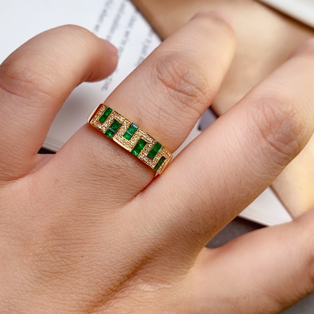 14k Gold 0.80 Ct Vivid Green Natural Emerald & Diamond Ring - 5