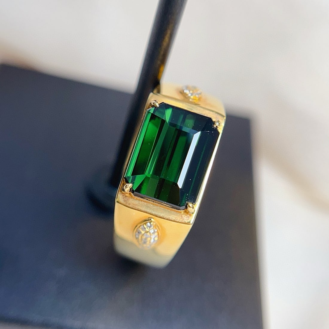 14k Gold 4.65 Ct Natural Tourmaline & Diamond Men¡¯s Ring - 7