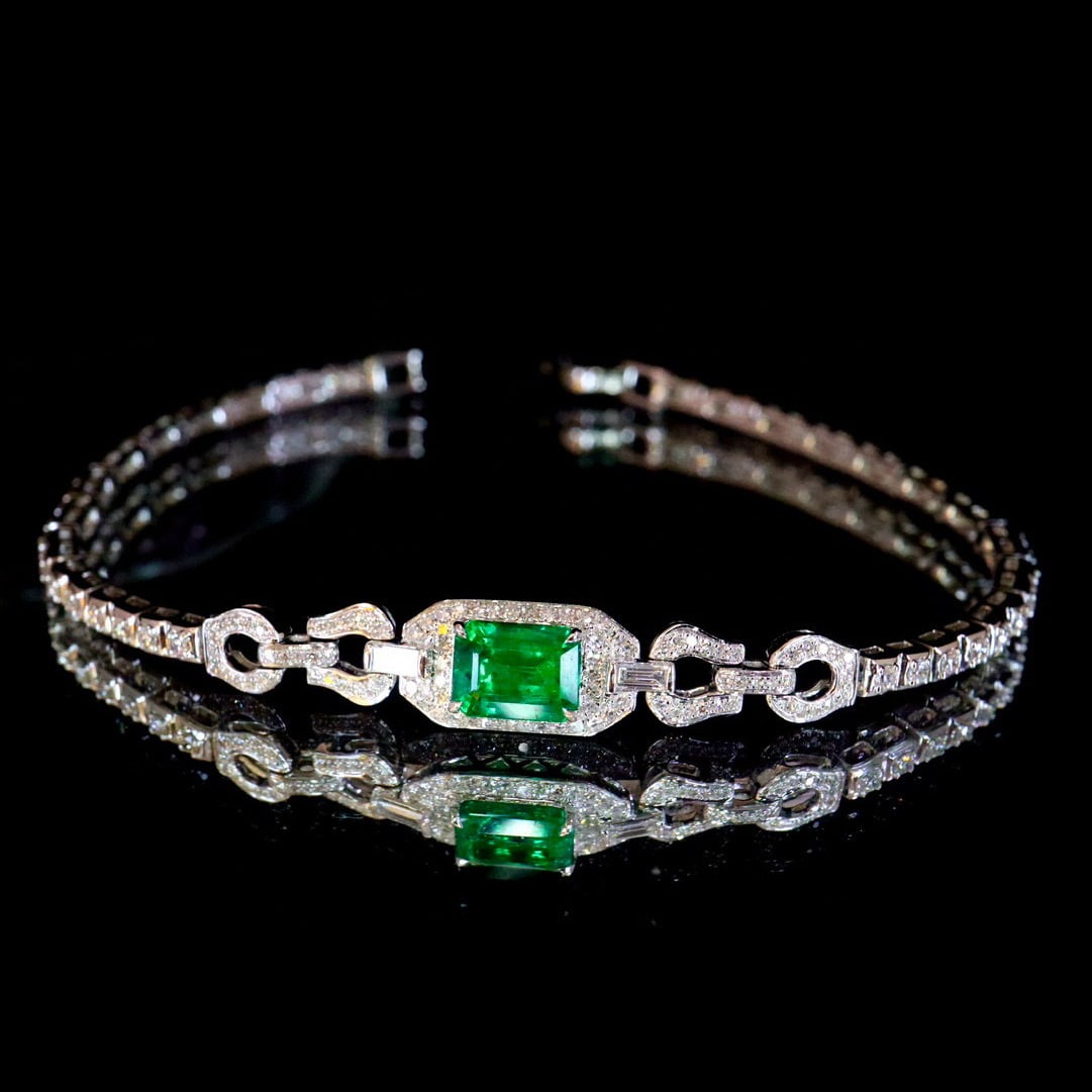 14k Gold 2.24 Ctw Vivid Green Natural Emerald & Diamond Bracelet: Ref:231031006 // gold content:14k gold // main gemstone:emerald // shape:octagonal // carat weight:1. 10ct // color:vivid green // treatment:natural // // adjacent gemstone 2 : diamond // shape:round