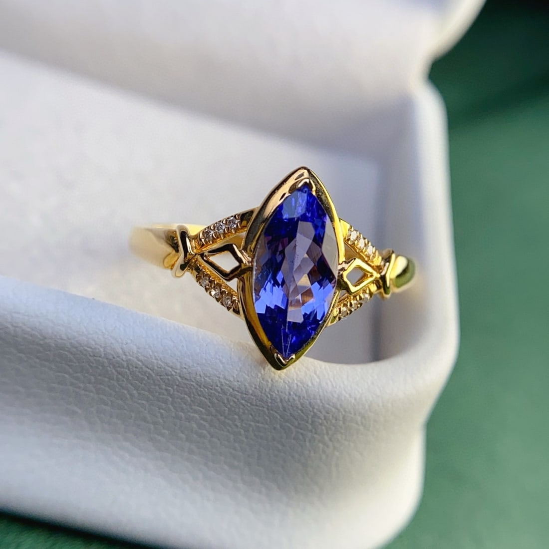 14k Gold 1.15 Ct Natural Tanzanite & Diamond Ring - 2