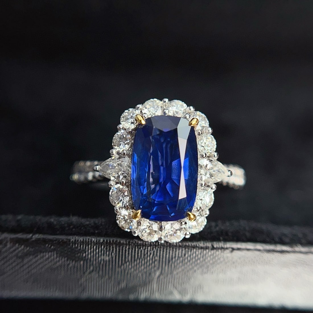 14k Gold 3.76 Ctw Vivid Blue Natural Sapphire & Diamond Ring: Ref:231031044 // gold content:14k gold // ring size:7. 25us // // main gemstone:sapphire // shape:cushion // carat weight:2. 55ct // color:vivid blue // treatment:natural // // adjacent gemstone 2 :