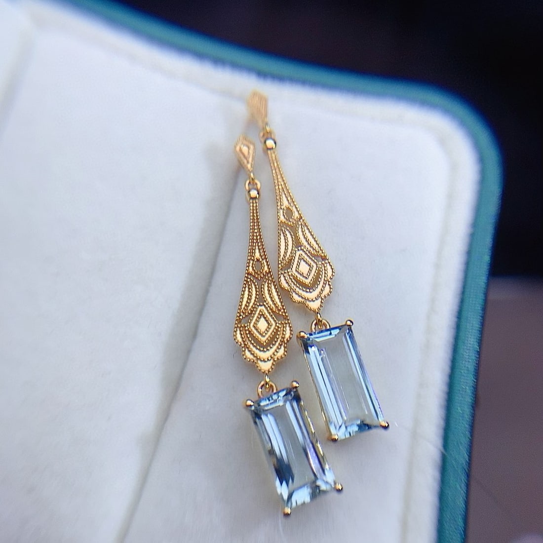 14k Gold 2.00 Ct Natural Aquamarine Earrings - 4