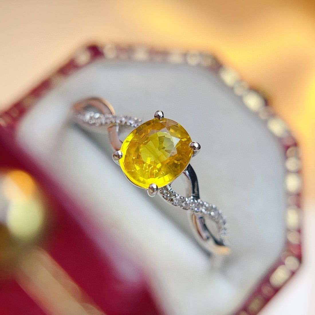 14k Gold 0.85 Ct Natural Sapphire & Diamond Ring: Ref:231031078 // gold content:14k gold // ring size:7. 25us // // main gemstone:sapphire // shape:oval // carat weight:0. 85ct // color:yellow // treatment:natural // // adjacent gemstone 2 : diamond