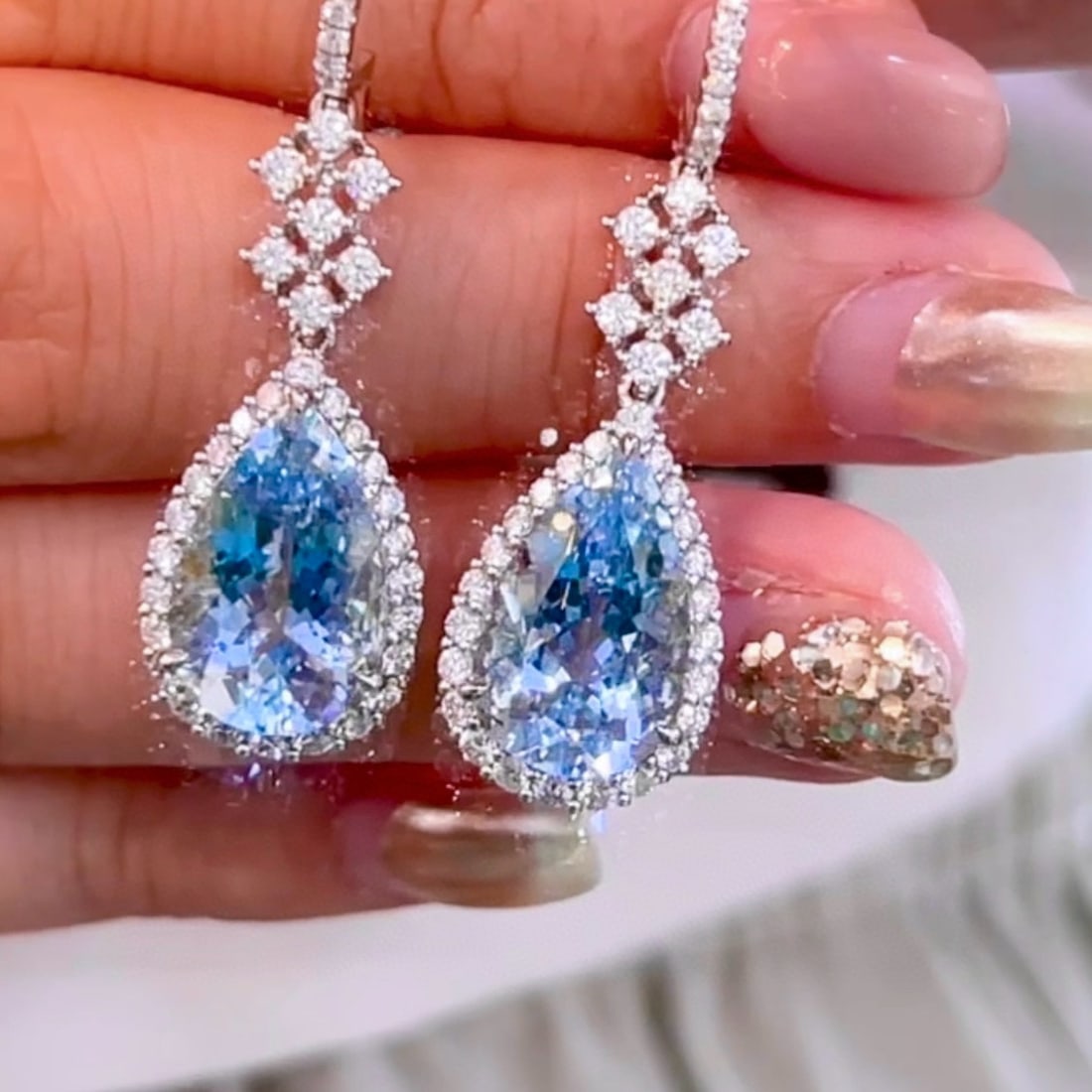14k Gold 10.40 Ctw Natural Aquamarine & Diamond Earrings - 3