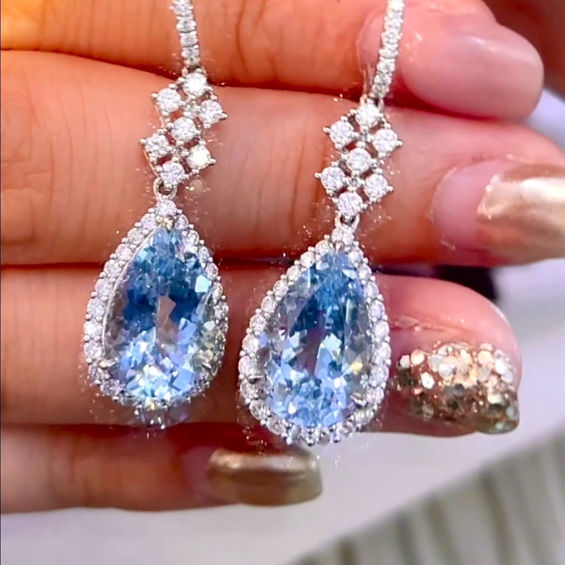 14k Gold 10.40 Ctw Natural Aquamarine & Diamond Earrings - 5