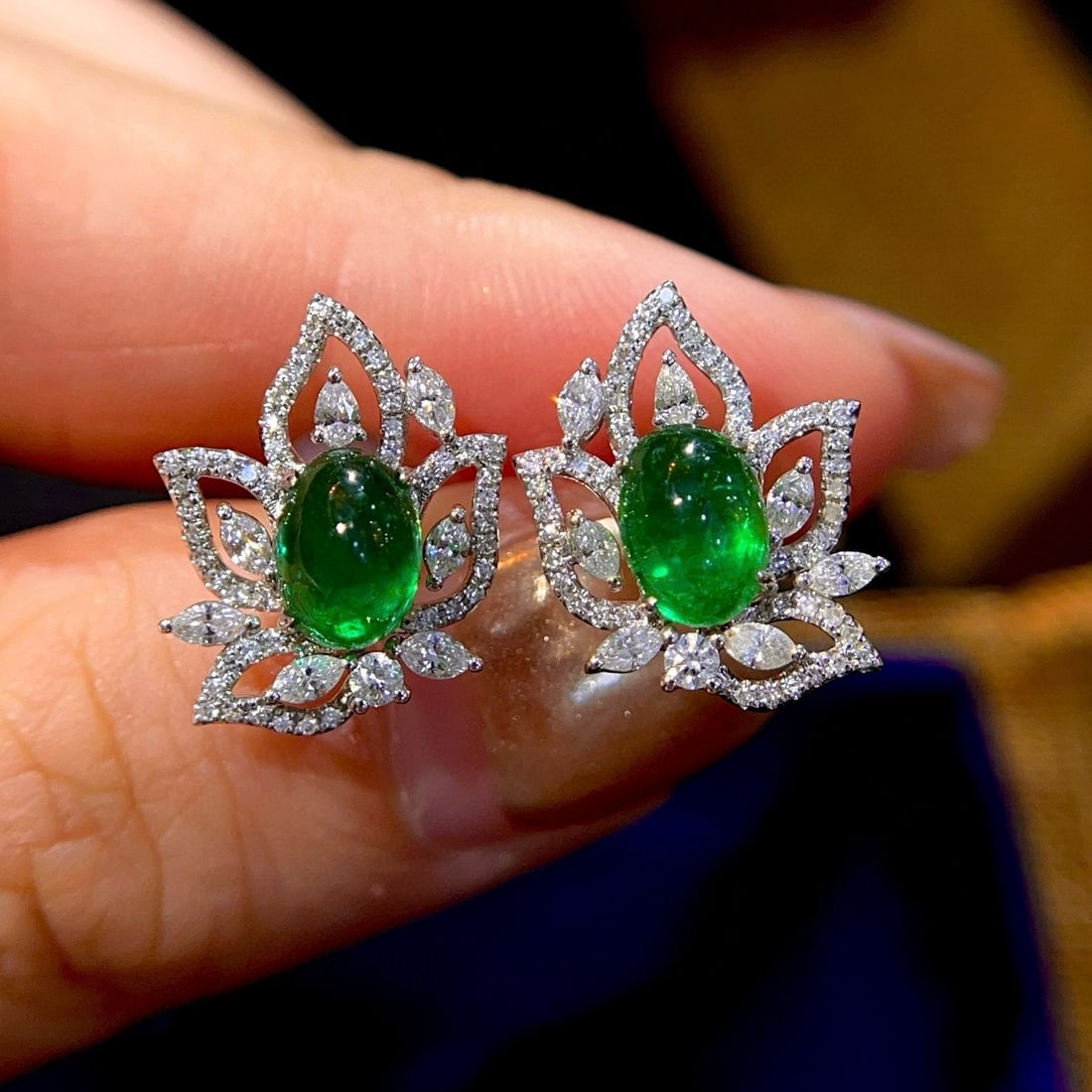 14k Gold 2.87 Ctw Vivid Green Natural Emerald & Diamond Earrings - 5