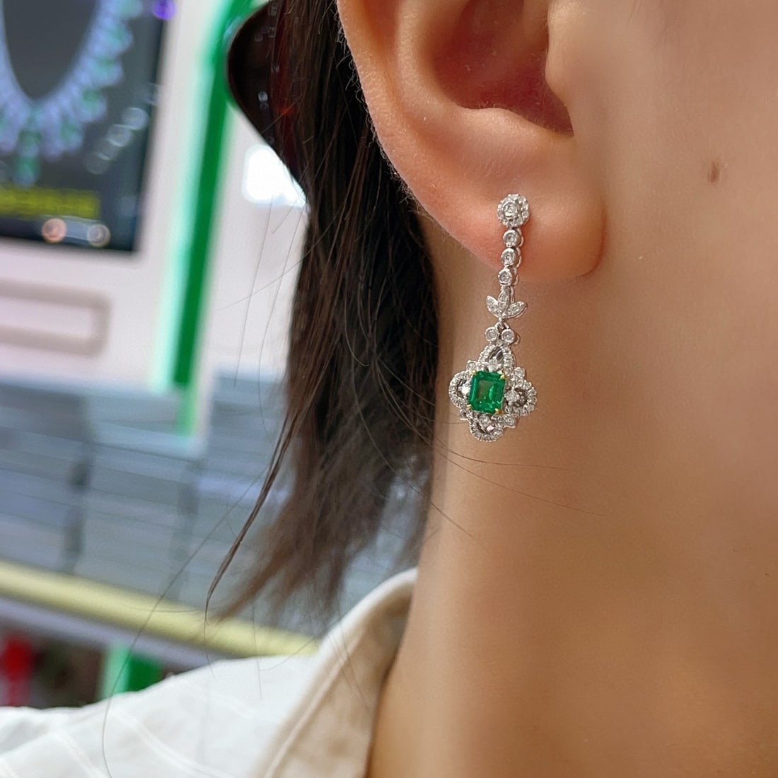 14k Gold 1.52 Ctw Natural Emerald & Diamond Earrings - 3