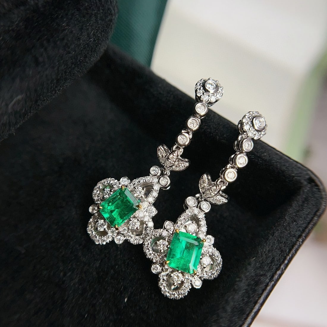 14k Gold 1.52 Ctw Natural Emerald & Diamond Earrings - 5