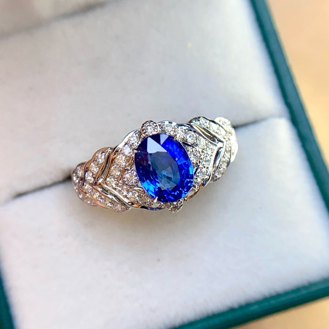 14k Gold 1.65 Ct Natural Sapphire & Diamond Ring: Ref:231031144 // gold content:14k gold // ring size:7. 25us // // main gemstone:sapphire // shape:oval // carat weight:1. 65ct // color:blue // treatment:natural // // adjacent gemstone 2 : diamond