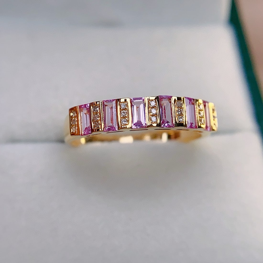 14k Gold 0.88 Ct Natural Sapphire & Diamond Ring: Ref:231031152 // gold content:14k gold // ring size:7. 25us // // main gemstone:sapphire // shape:rectangle // carat weight:0. 88ct // color:pink // treatment:natural // // adjacent gemstone 2 :