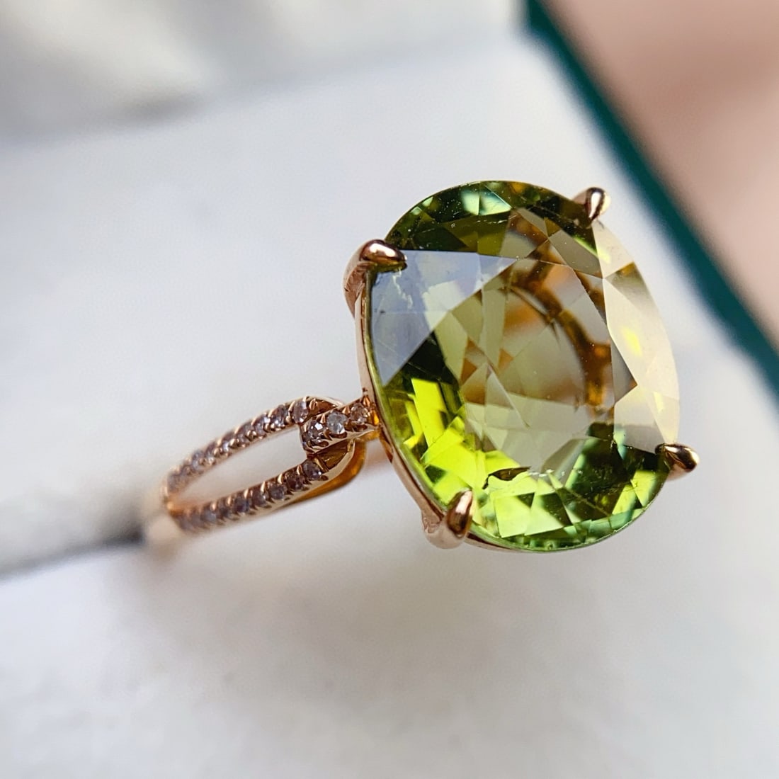 14k Gold 5.55 Ct Natural Tourmaline & Diamond Ring: Ref:231031155 // gold content:14k gold // ring size:7. 25us // // main gemstone:tourmaline // shape:oval // carat weight:5. 55ct // color:green // treatment:natural // // adjacent gemstone 2 :