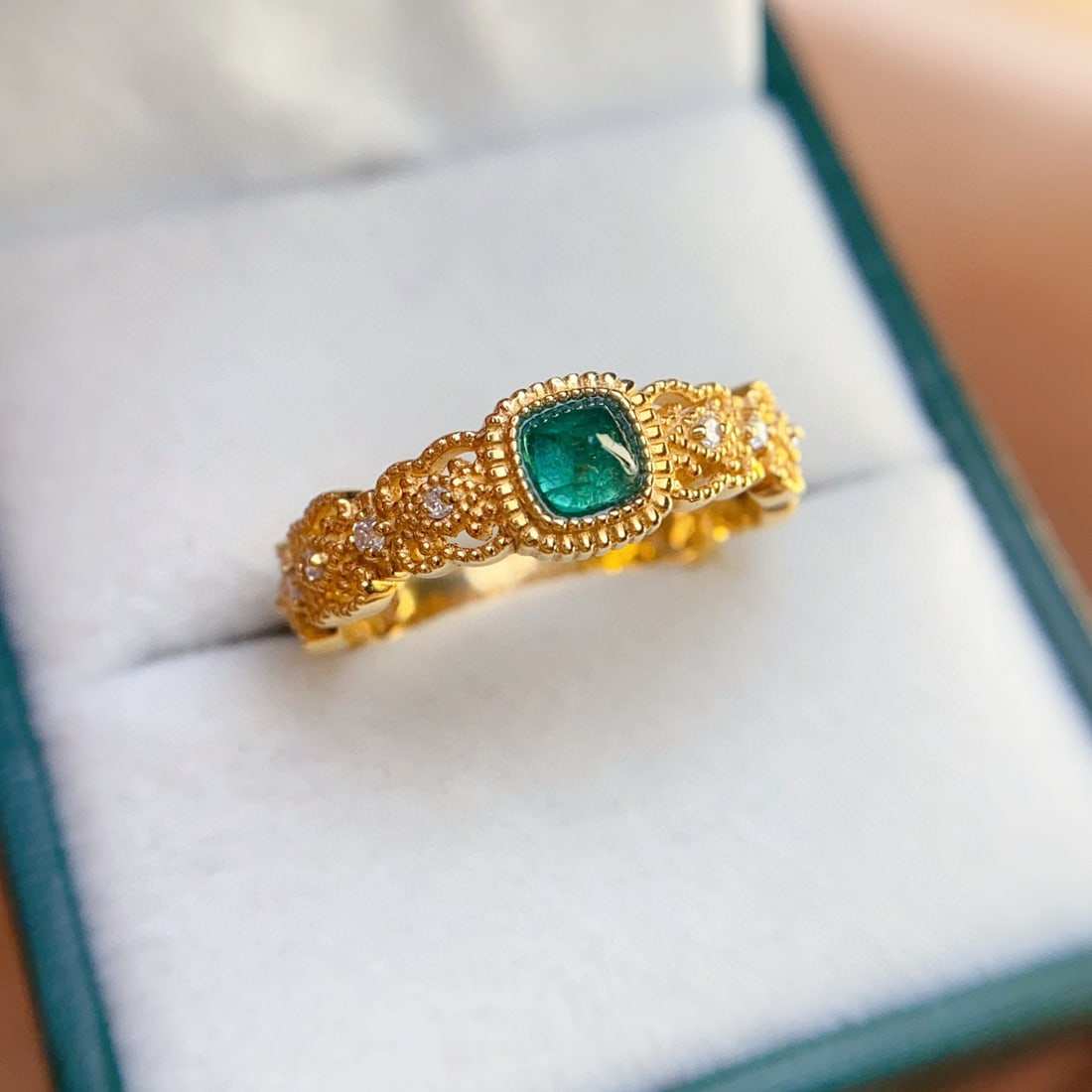 14k Gold 0.40 Ct Natural Emerald & Diamond Ring - 6