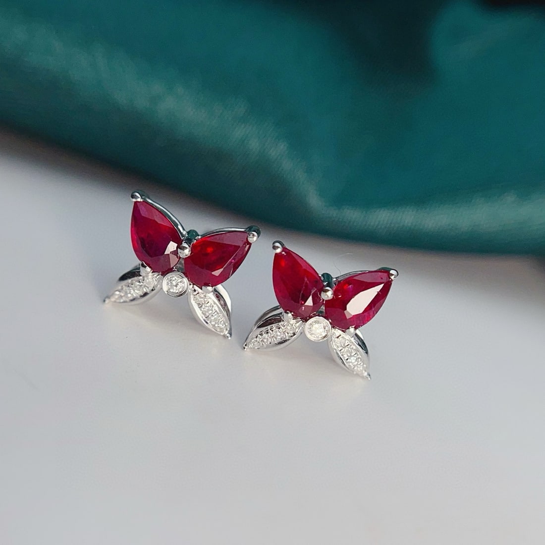 14k Gold 1.20 Ct Vivid Red Natural Ruby & Diamond Earrings - 6