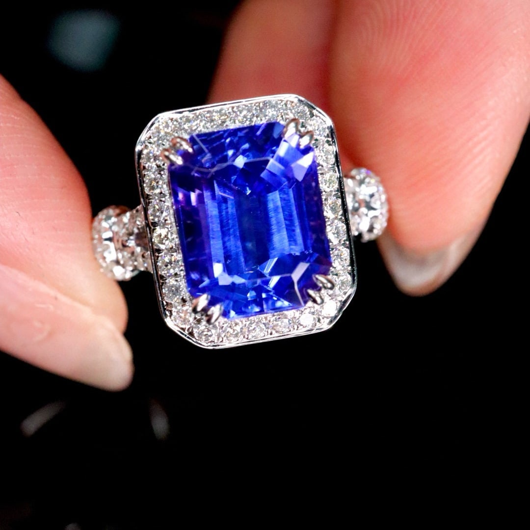 14k Gold 4.39 Ctw Natural Tanzanite & Diamond Ring - 3
