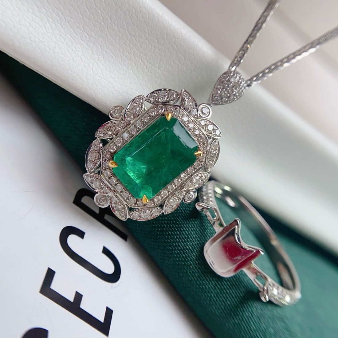 14k Gold 2.30 Ct Natural Emerald & Diamond & Sapphire Pendant( Without Chain ) - 8