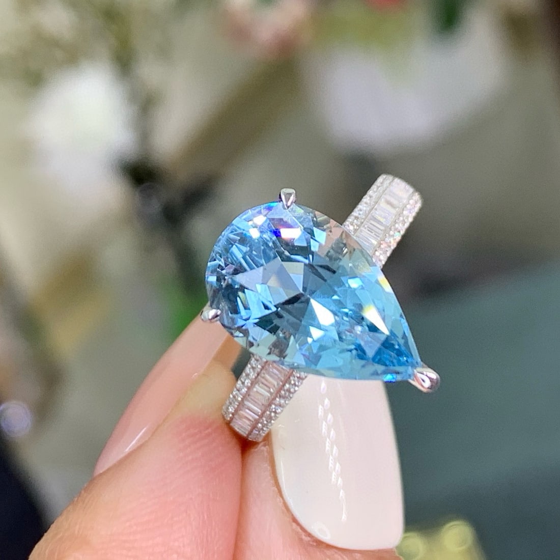 14k Gold 4.57 Ctw Natural Aquamarine & Diamond Ring - 2