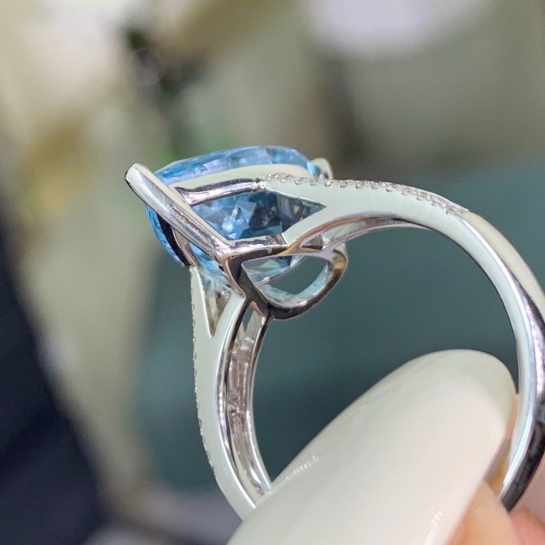 14k Gold 4.57 Ctw Natural Aquamarine & Diamond Ring - 4