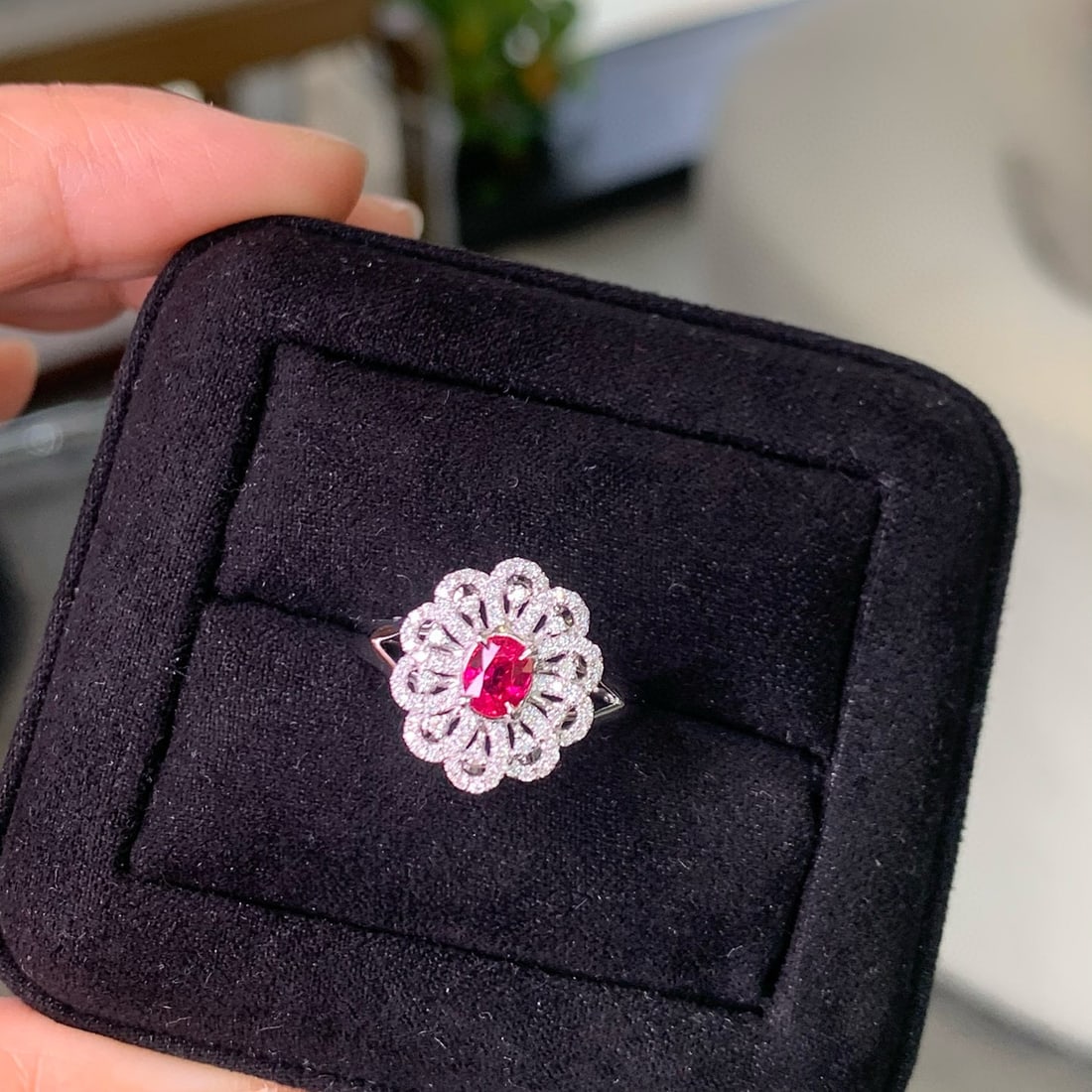 14k Gold 0.76 Ctw Natural Ruby & Diamond Ring: Ref:231031211 // gold content:14k gold // ring size:7. 25us // // main gemstone:ruby // shape:oval // carat weight:0. 50ct // color:red // treatment:natural // // adjacent gemstone 2 : diamond //