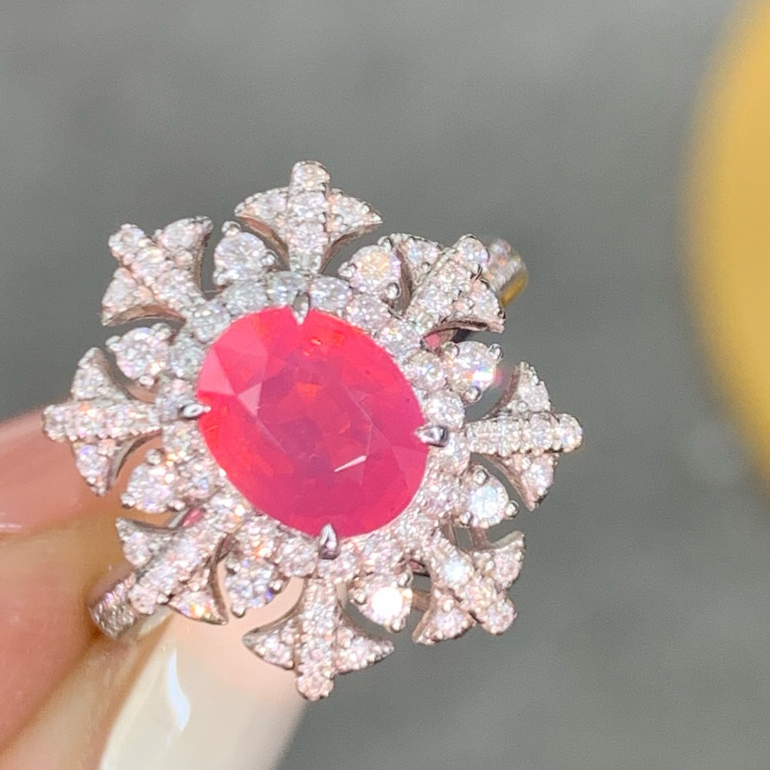 14k Gold 2.76 Ctw Natural Spinel & Diamond Ring: Ref:231031215 // gold content:14k gold // ring size:7. 25us // // main gemstone:spinel // shape:oval // carat weight:2. 03ct // color:pink // treatment:natural // // adjacent gemstone 2 : diamond //