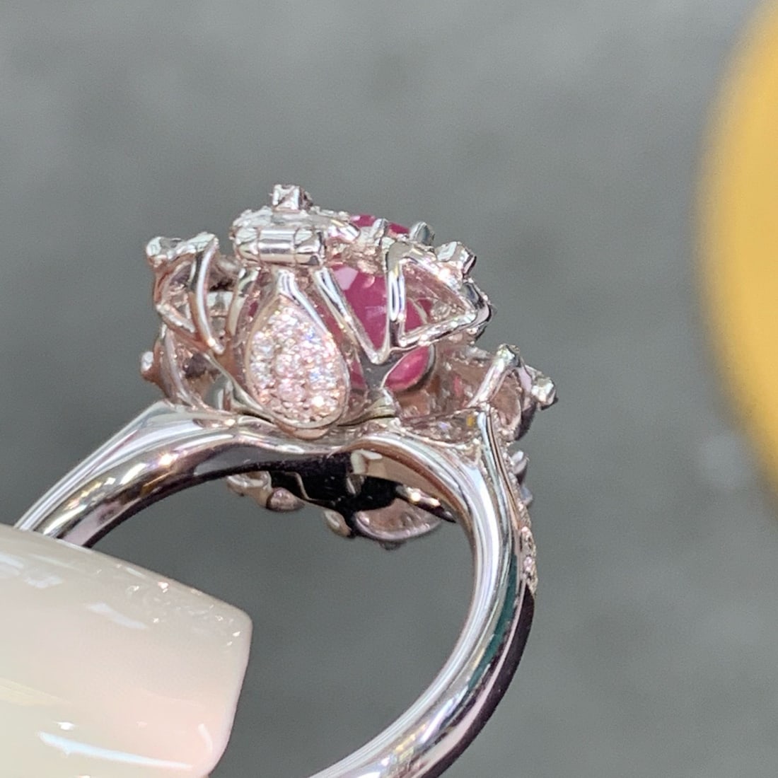 14k Gold 2.76 Ctw Natural Spinel & Diamond Ring - 3