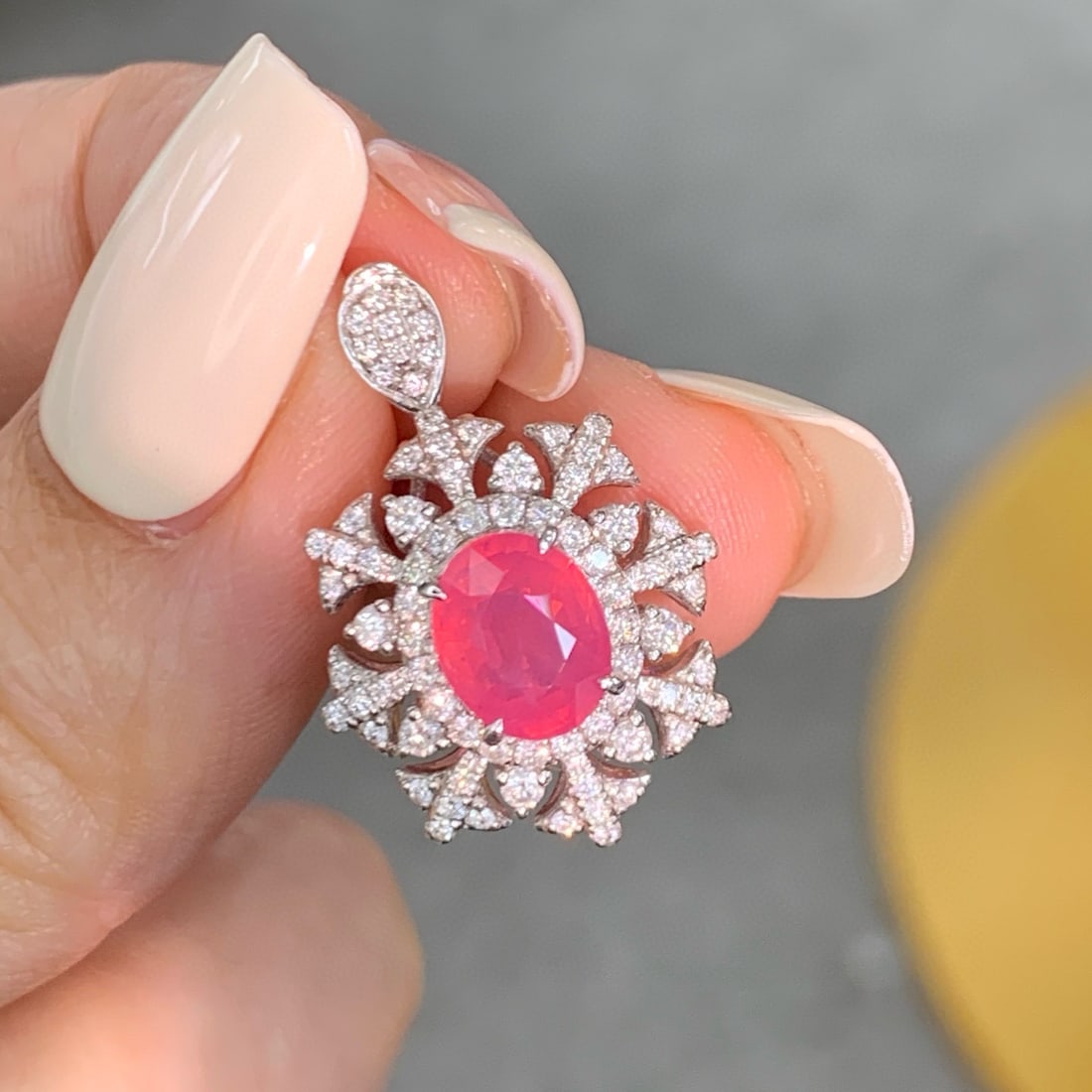 14k Gold 2.76 Ctw Natural Spinel & Diamond Ring - 4