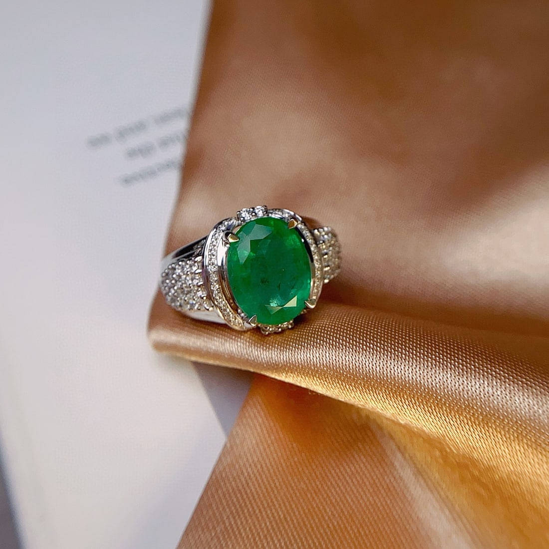 14k Gold 3.20 Ct Natural Emerald & Diamond Ring - 3