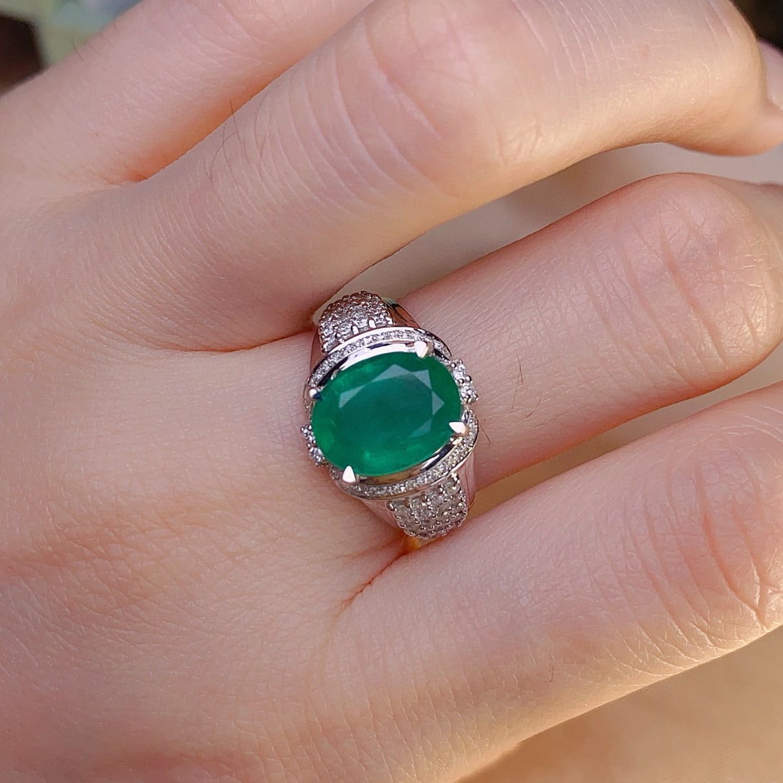14k Gold 3.20 Ct Natural Emerald & Diamond Ring - 4